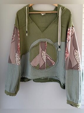 POL Peace Emblem Hoodie L